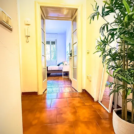 Apartament Train Station - Zara 67